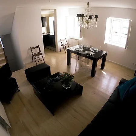 Triplex With Garage - Praca Das Flores Lisbon Room photo