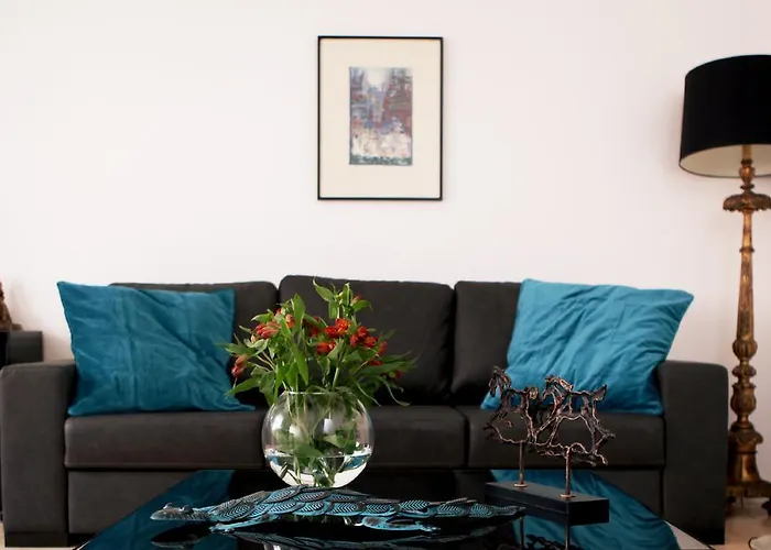 Triplex With Garage - Praca Das Flores